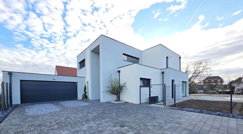 Maison contemporaine - 161 m² - 7 pièces