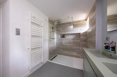 Maison - 202 m² - 6 pièces