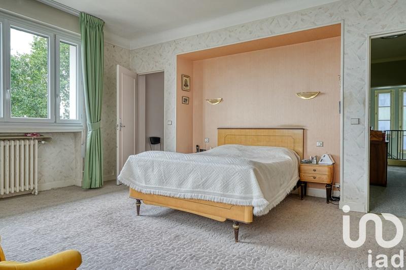 Maison - 223 m² - 8 pièces