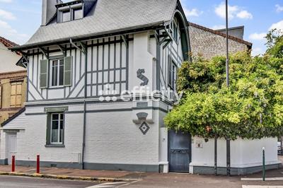 Maison - 206 m² - 9 pièces