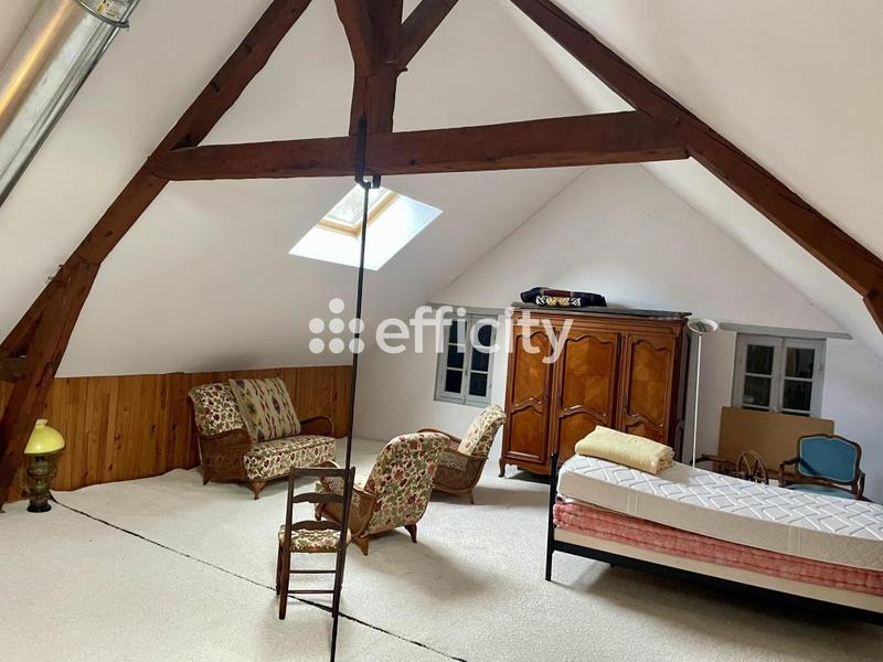 Maison - 215 m² - 6 pièces