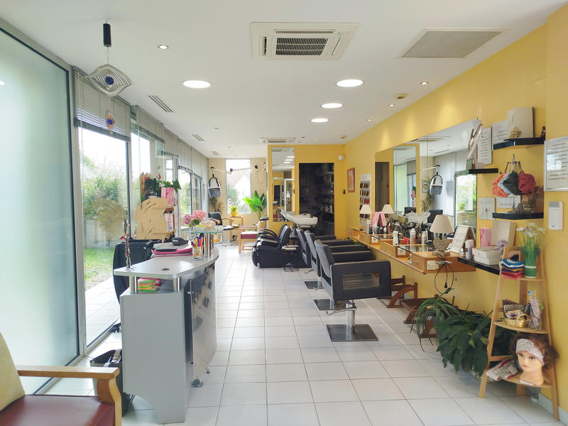 Fonds de commerce - Magasins - 62 m²