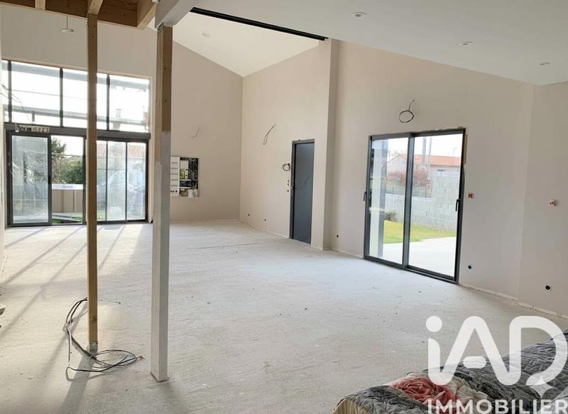 Maison - 252 m² - 8 pièces