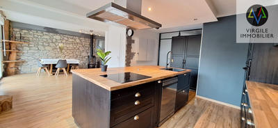 Maison - 240 m² - 6 pièces