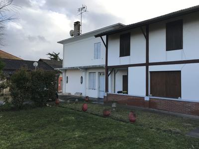 Villa - 334 m² - 12 pièces
