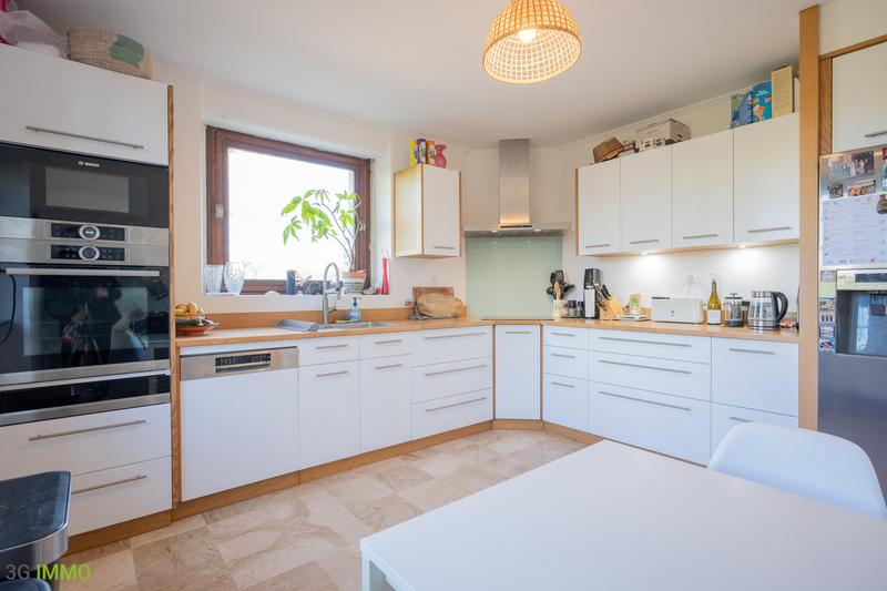 Maison traditionnelle - 150 m² - 6 pièces