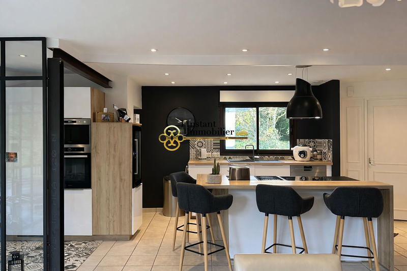 Maison - 170 m² - 6 pièces