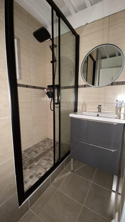 Maison - 223 m² - 8 pièces