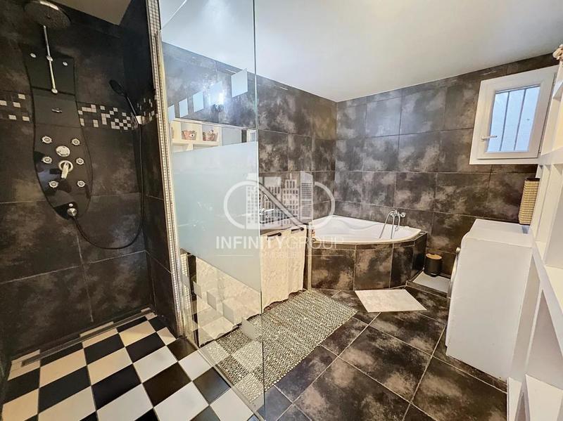 Appartement - 110 m² - 5 pièces