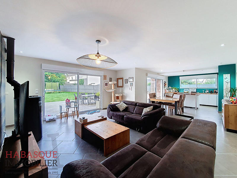 Maison - 186 m² - 6 pièces