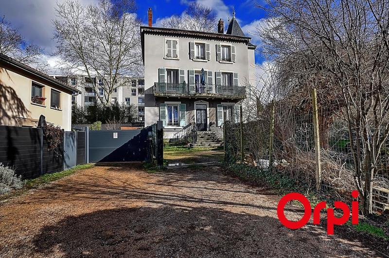 Appartement - 64 m² - 2 pièces