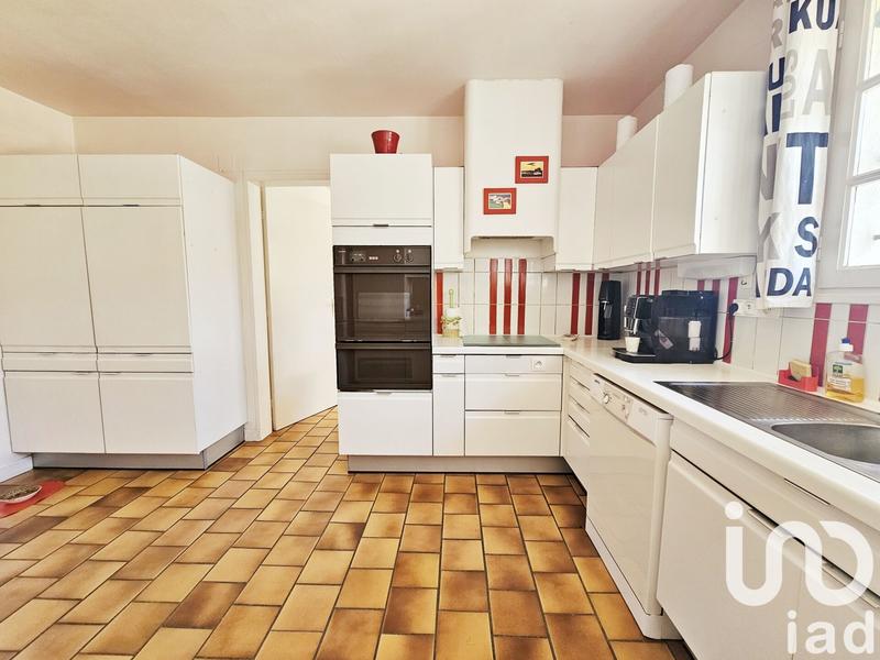 Maison - 260 m² - 8 pièces