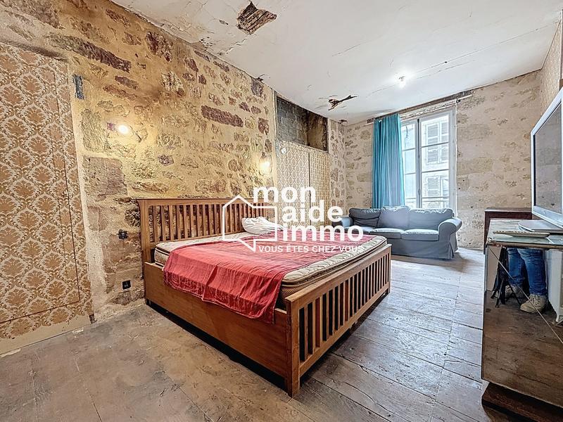 Maison - 300 m² - 12 pièces