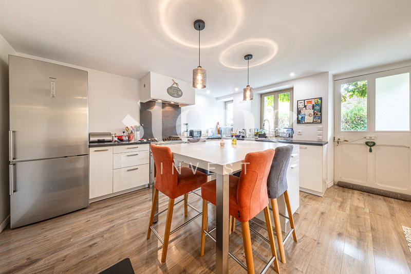 Appartement - 172 m² - 6 pièces