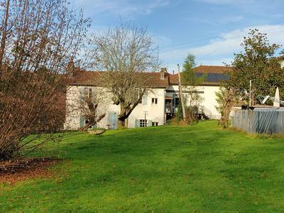 Maison - 235 m² - 8 pièces