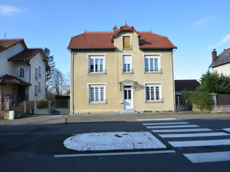 Maison - 176 m² - 7 pièces