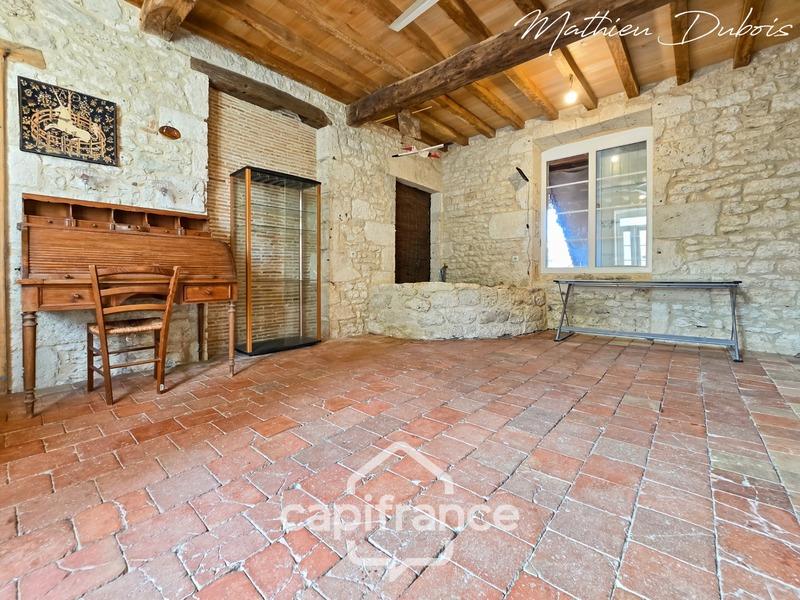 Propriété - 248 m² - 7 pièces
