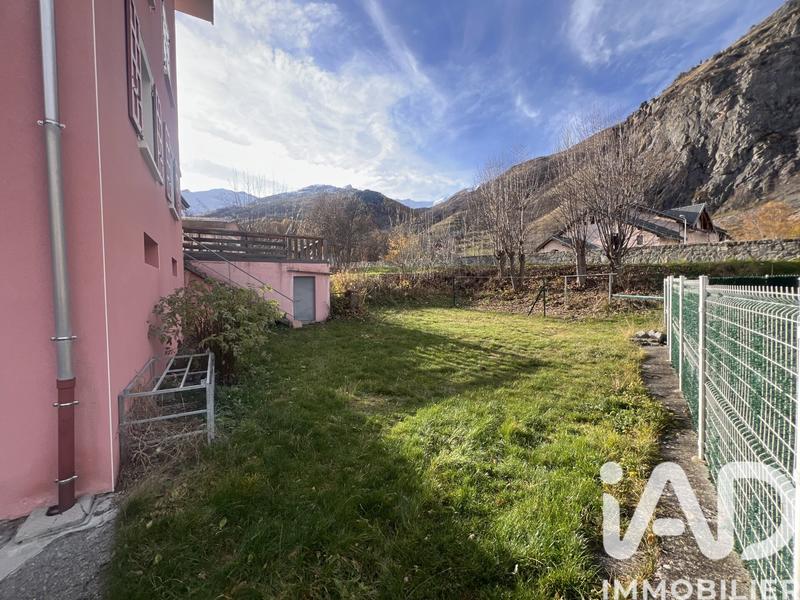 Maison - 333 m² - 15 pièces