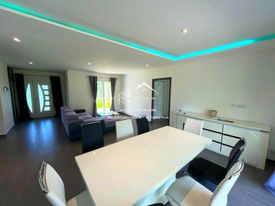 Maison contemporaine - 152 m² - 5 pièces