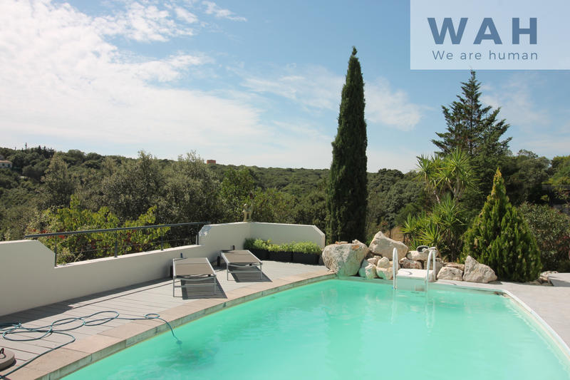 Maison - 265 m² - 6 pièces