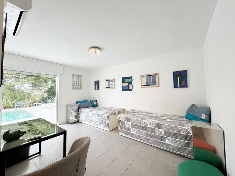 Villa - 257 m² - 6 pièces