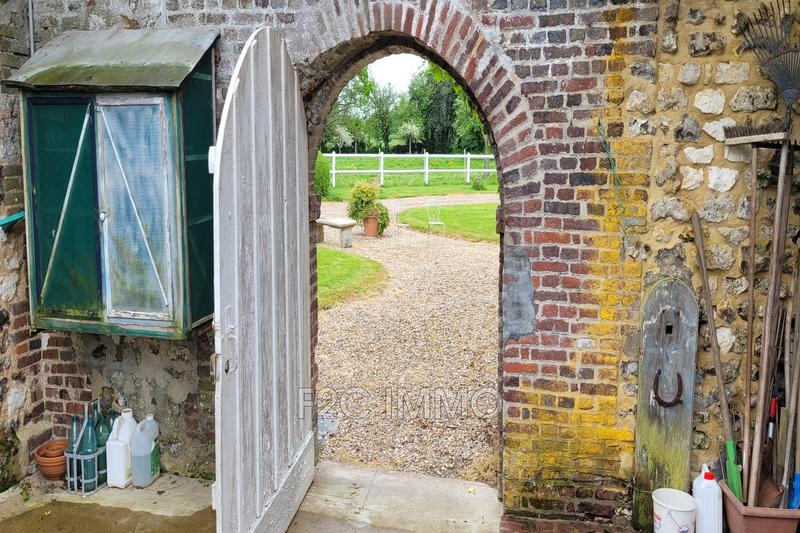 Propriété - 320 m² - 7 pièces