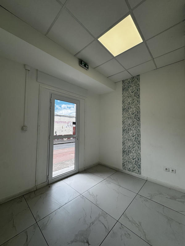 Local commercial - 100 m²