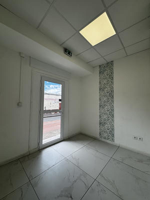 Local commercial - 100 m²