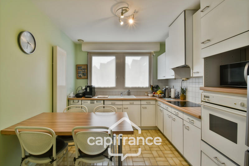 Maison - 137 m² - 6 pièces