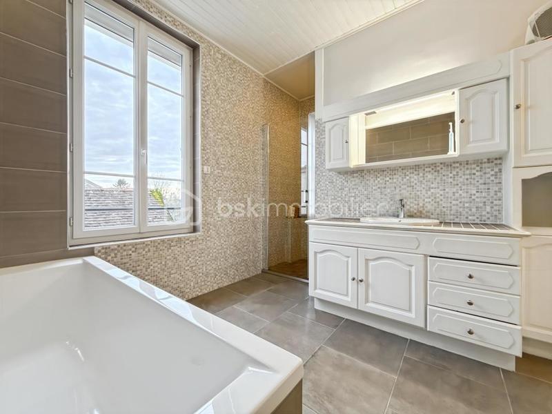 Maison - 190 m² - 7 pièces