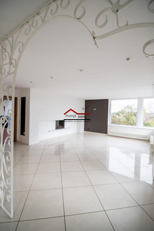 Maison - 200 m² - 10 pièces