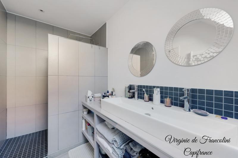 Maison - 183 m² - 8 pièces