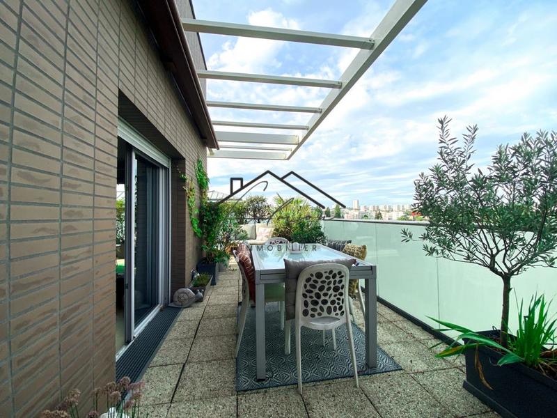 Appartement - 105 m² - 5 pièces