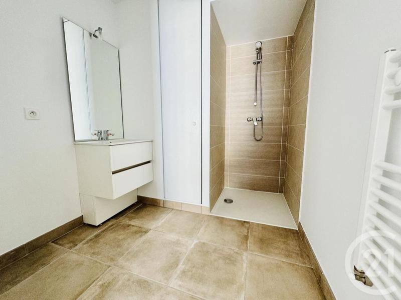 Appartement - 96 m² - 4 pièces