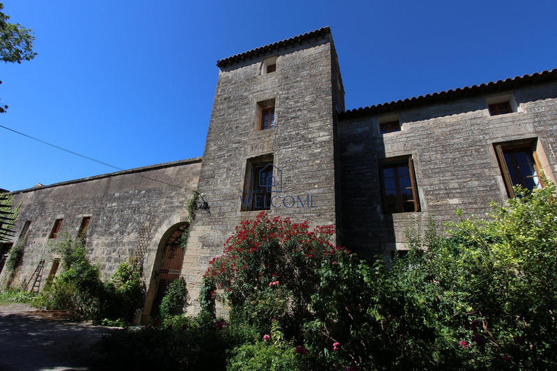 Maison - 530 m² - 11 pièces