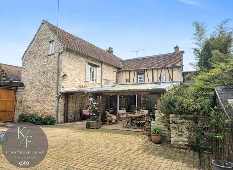 Maison ancienne - 170 m² - 8 pièces