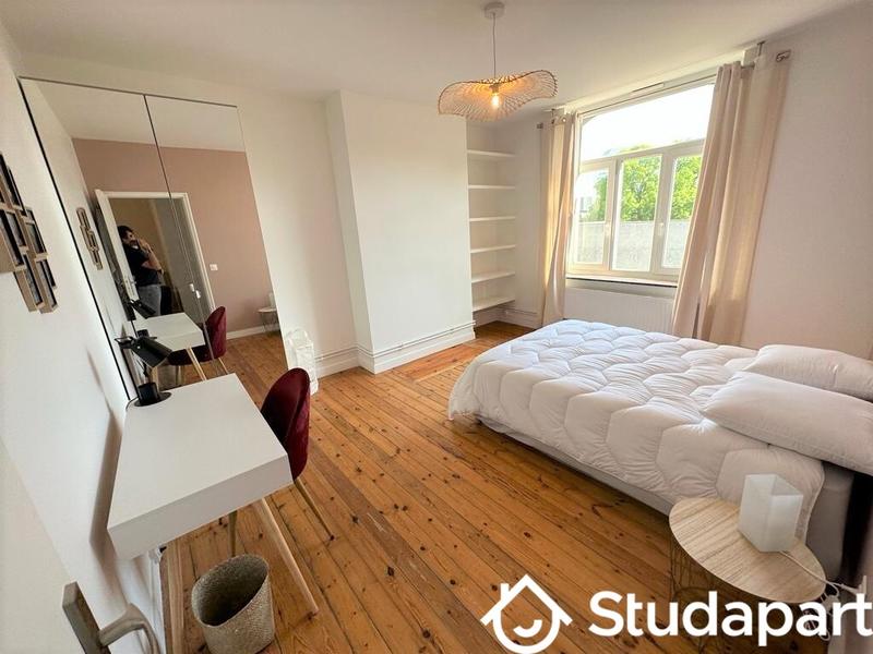 Chambre - 14 m² - 1 pièce