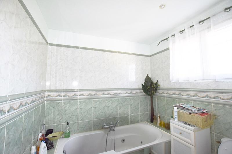 Maison - 160 m² - 7 pièces