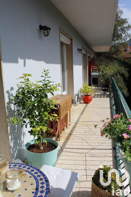 Appartement - 60 m² - 3 pièces