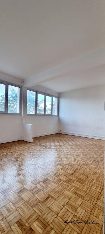 Appartement - 83 m² - 5 pièces