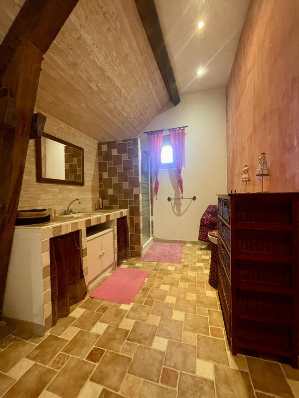 Maison - 284 m² - 7 pièces