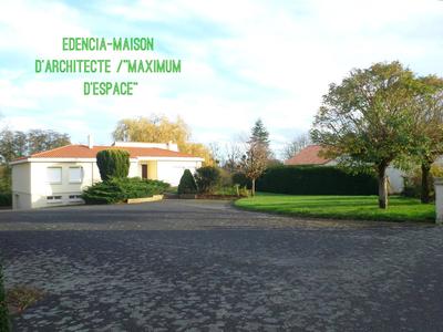 Maison traditionnelle - 168 m² - 10 pièces