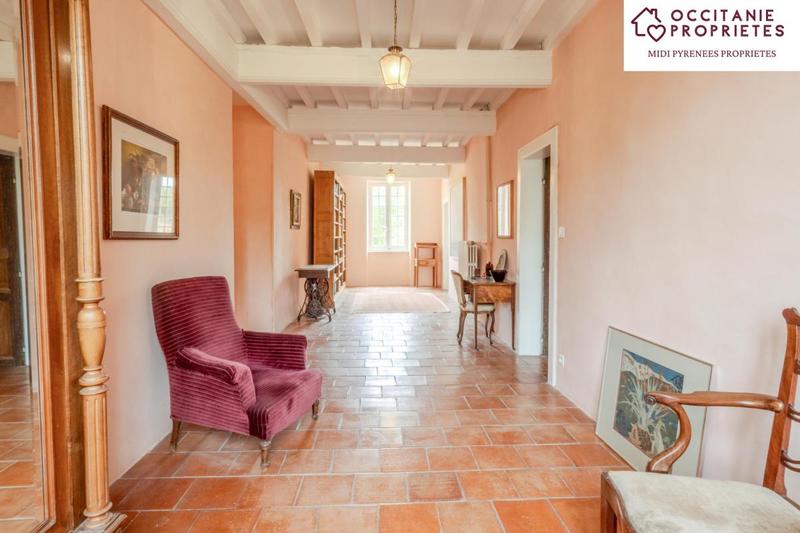 Propriété - 520 m² - 13 pièces