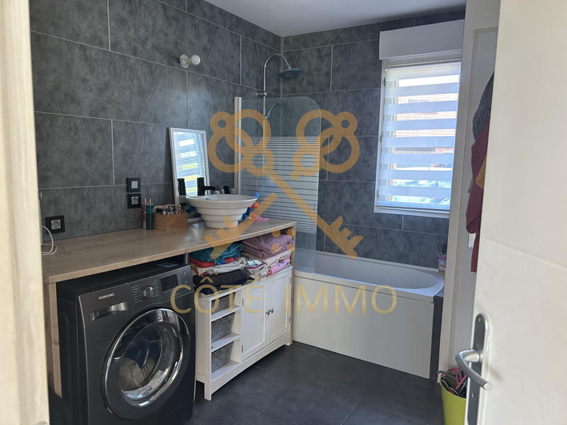 Maison - 93 m² - 4 pièces