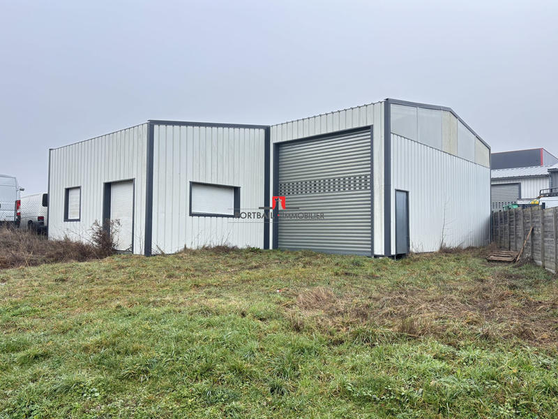 Local d'activités - 192 m²