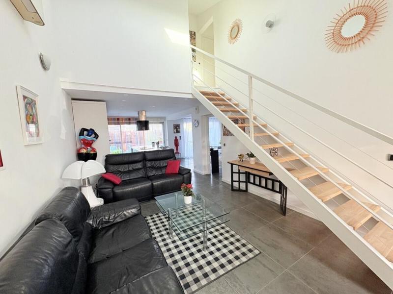 Maison - 170 m² - 6 pièces