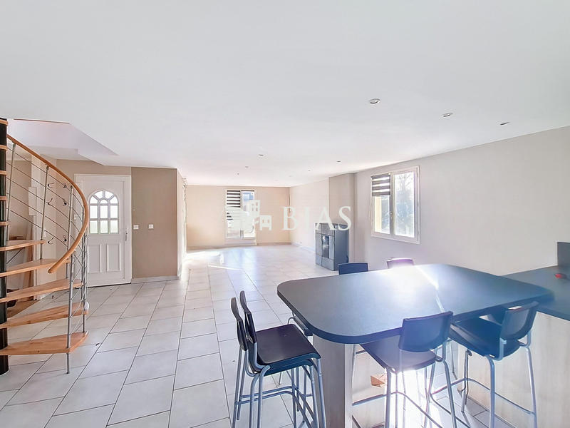 Maison contemporaine - 195 m² - 8 pièces