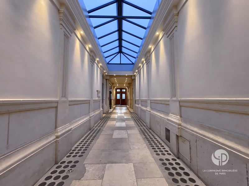 Bureau - 129 m² - 5 pièces