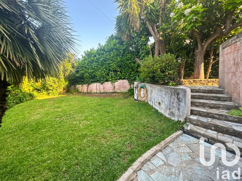 Maison - 225 m² - 7 pièces