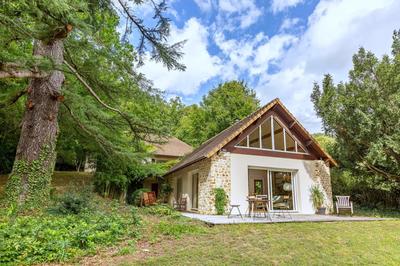 Maison - 230 m² - 6 pièces